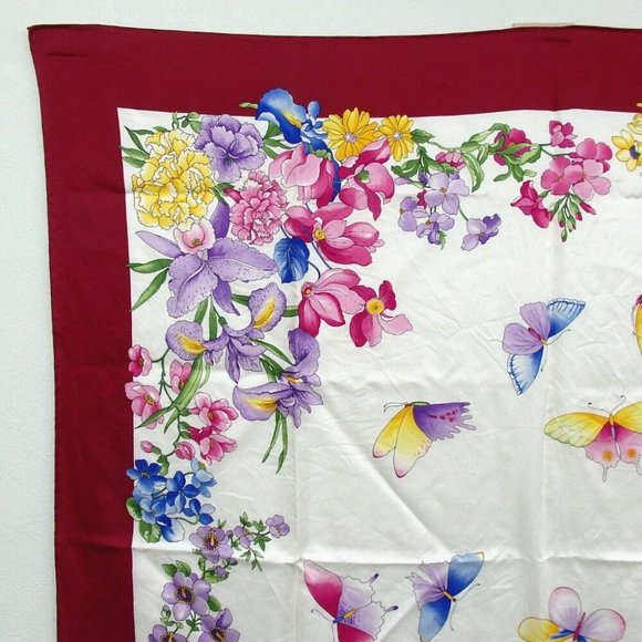 Authentic GUCCI Flora floral pattern scarf silk [Used] - Picture 2 of 11